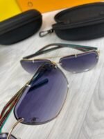 Gucci Men's Women's Gold Metal Blue Rectangular Sunglasses - Image 4