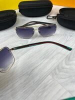 Gucci Men's Women's Gold Metal Blue Rectangular Sunglasses - Image 6
