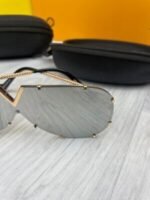 Louis Vuitton Men's Women's LV Metal Sunglasses - Image 4