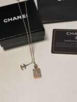 Chanel Women Rose Gold Reps Perfume Pendant Gold Chain Necklace Replica Women Cheap Girls Stylish Design Rep CC Studded Fake EAU DE Pefum Bottle First Copy Fashion Zirconia Jewelry Sale UK - Image 2