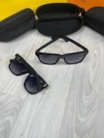 Gucci Men Women Black Blue Rectangular Frame Sunglasses - Image 2