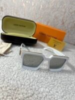 Louis Vuitton Men's Women's Square Frame Sunglasses - Image 2