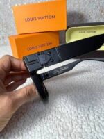 Louis Vuitton Men's Women's LV Square Sunglasses - Image 3