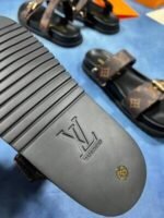 Louis Vuitton Women's Bom Dia Flat Mules Sliders - Image 5