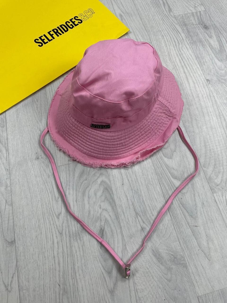 3649730959.jpg Jacquemus Women Bucket Hat String Replica Cotton Women's Luxury Fake Hats Reps Logo Plaque Adjustable Cheap Boonie Ladies Caps First Copy Rep Pink Sale UK - Image 1
