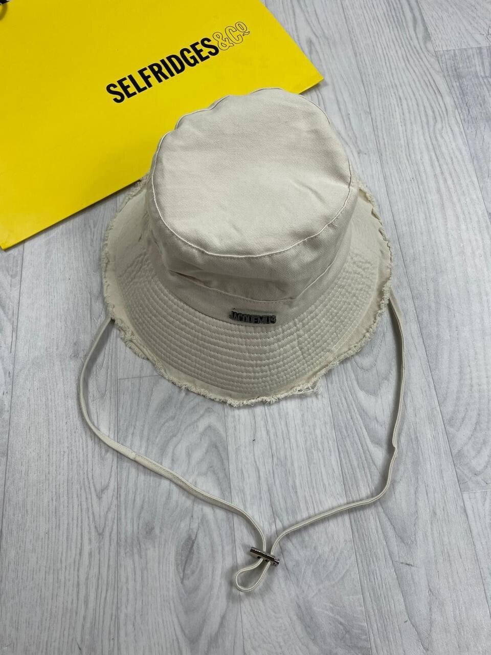 3649755507.jpg Jacquemus Women Bucket Hat String Replica Cotton Women's Luxury Fake Hats Reps Logo Plaque Adjustable Cheap Boonie Ladies Caps First Copy Rep Off White Sale UK - Image 1