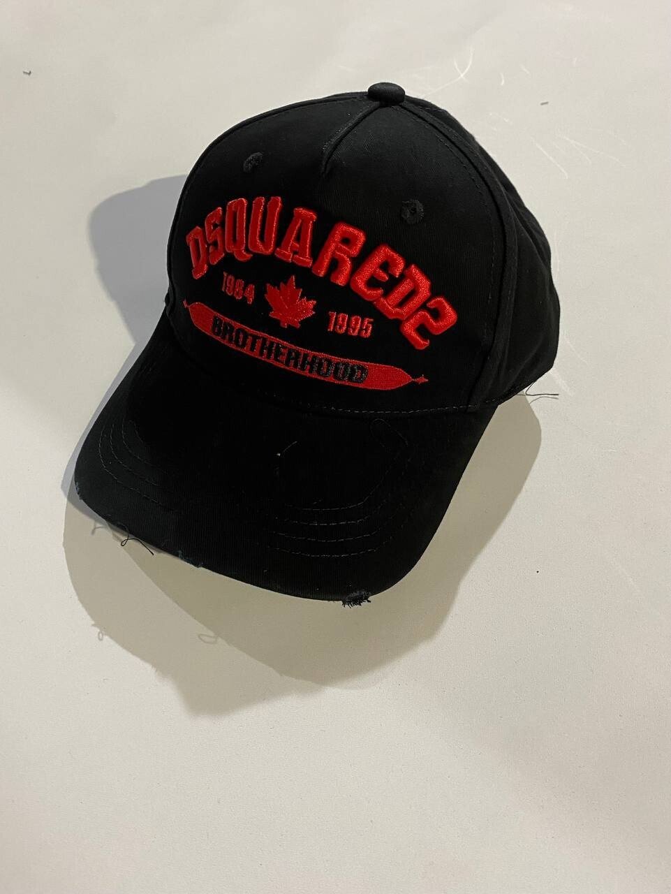 3675292880.jpg Dsquared2 Brotherhood Black Red Cap - Image 1