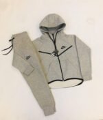 Nike Sportswear Baby Tech Fleece 2-Piece Full-Zip Set Tracksuit Kid's in 4 Colors - Image 4
