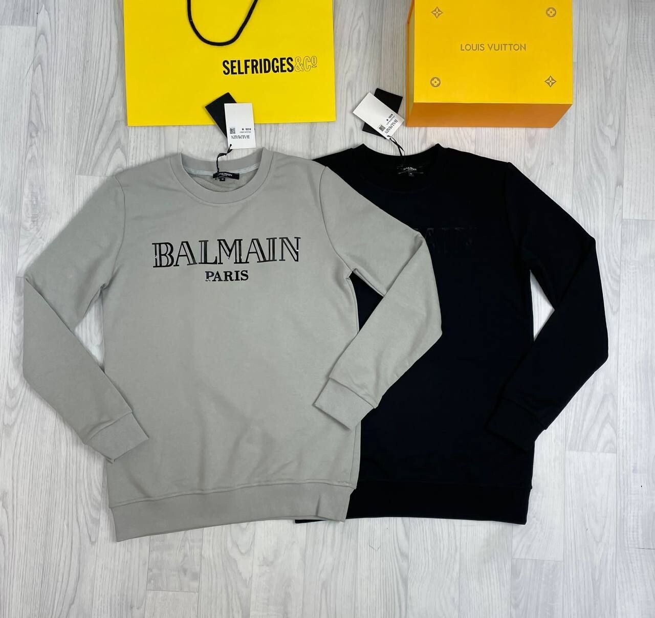 3861416705.jpg Balmain Paris Jumpers ECO- RESPONSIBLE Cotton With Metallic Logo Print In Black & Grey Colors - Image 1