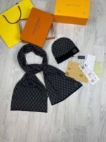 Louis Vuitton Women's Wool Hat Scarf Set - Image 2