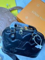 Louis Vuitton Women's Alma Leather Bag - Image 6