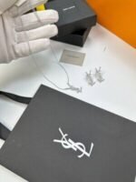 YSL Saint Laurent Cassandre Grey Gold Necklace And Earrings In Silver Number: 761535Y80044008 - Image 3