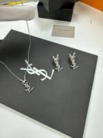 YSL Saint Laurent Cassandre Grey Gold Necklace And Earrings In Silver Number: 761535Y80044008 - Image 5