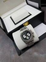 Audemars Piguet Royal Oak Selfwinding Chronograph Watch with Silver Strap