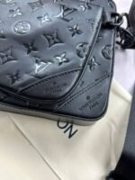 Louis Vuitton Men's Trio Messenger Bag - Image 5