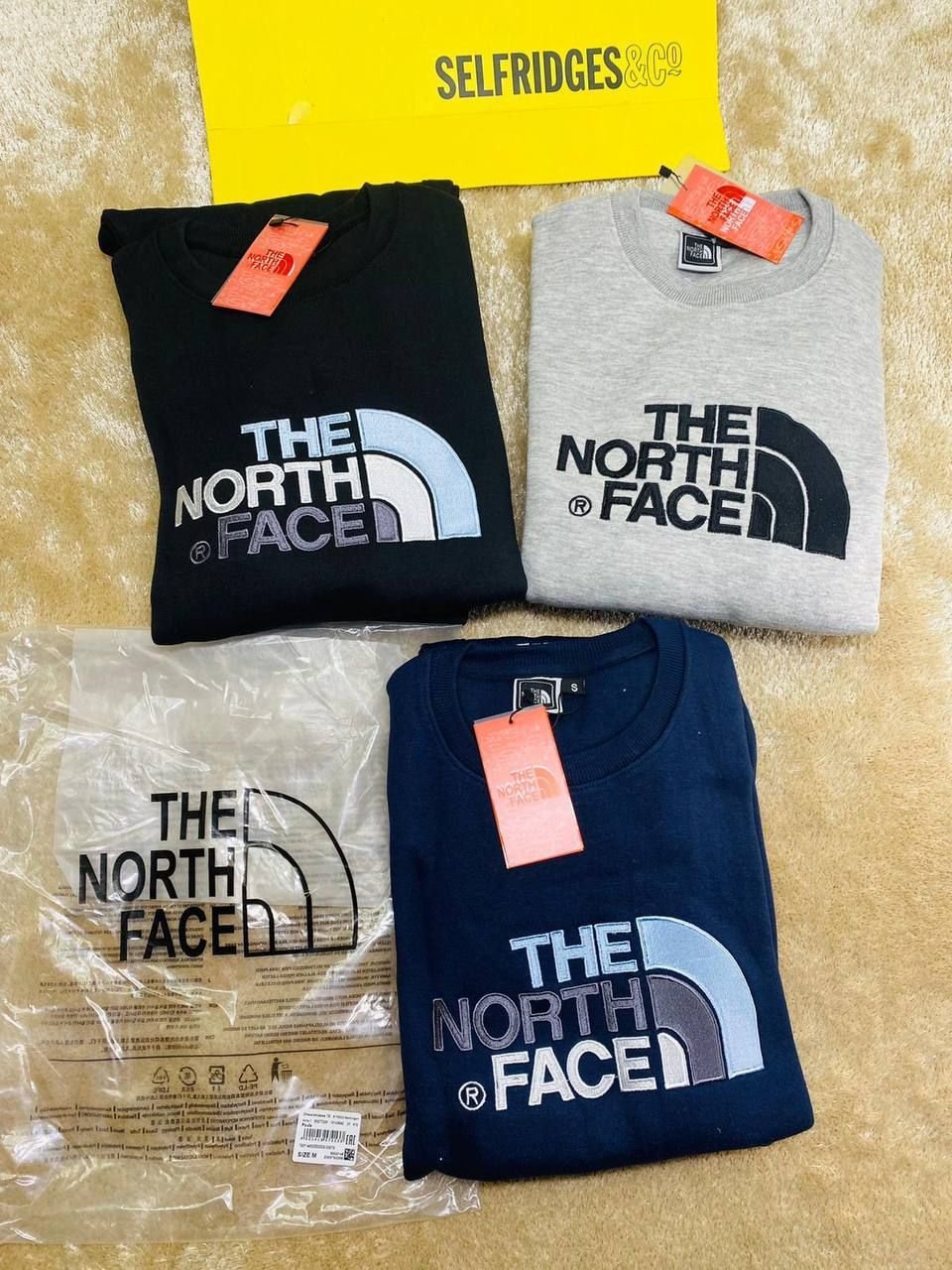 4332601569.jpg THE NORTH FACE TRACKSUIT in Different Colors - Image 1