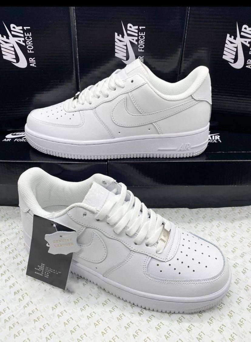 4373993667.jpg Nike Air Force 1 '07 EasyOn Sneakers For Men's in White Colors - Image 1