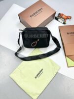 BURBERRY MENS BAG in 2 Colors - Image 5