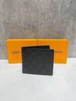 Louis Vuitton Men's Leather Wallet