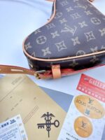 Louis Vuitton LV Women's Coeur Game On Love Handbag Canvas Logo Bag - Image 5