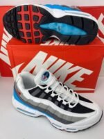 Nike Air Max 95 Chlorine Blue Men Trainers - Image 2