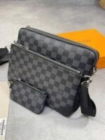 Louis Vuitton Men's Trio Damier Graphite Messenger Bag - Image 3