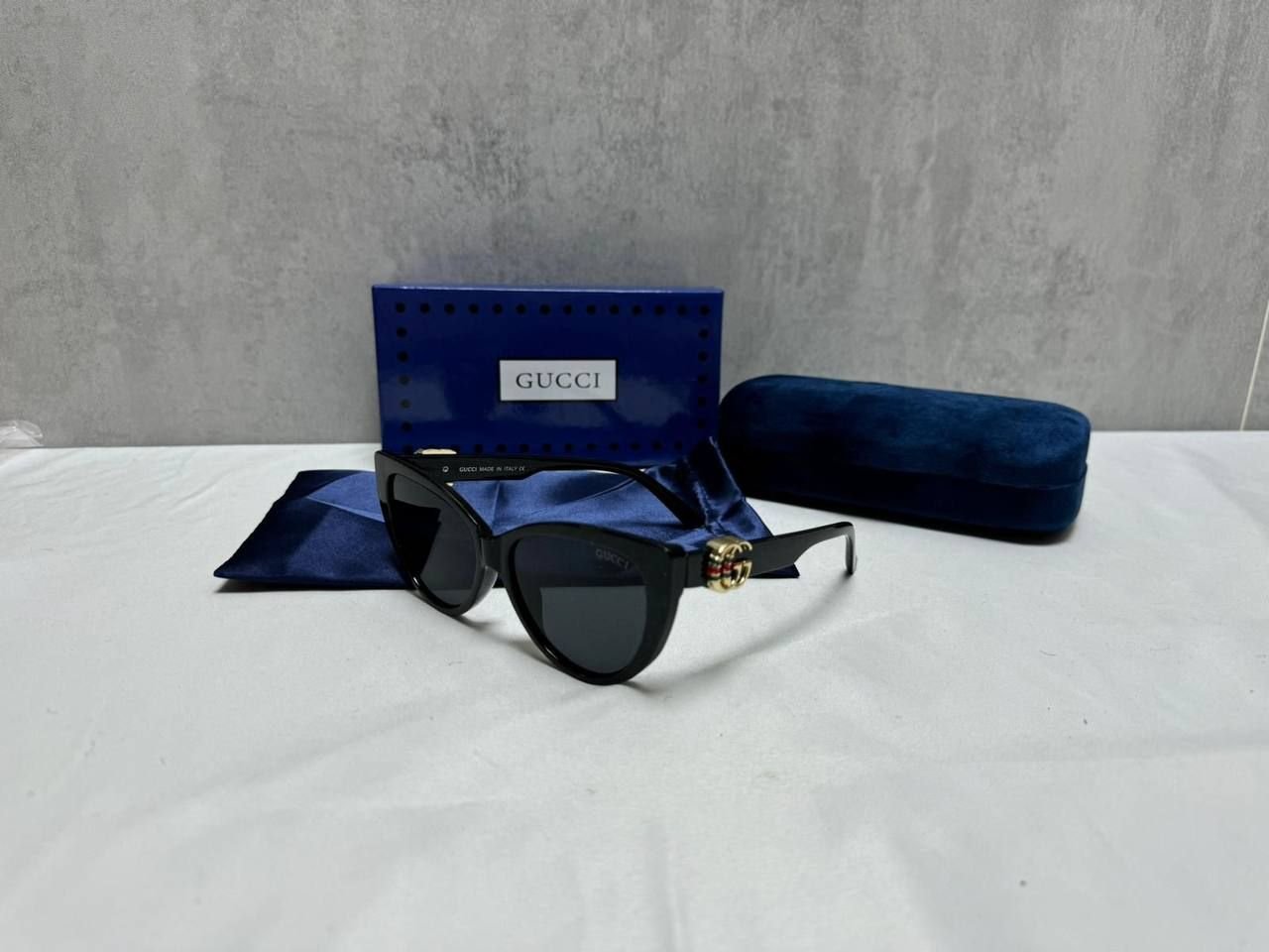 4480831611.jpg Gucci Man Woman Cat Eye Black Sunglasses - Image 1