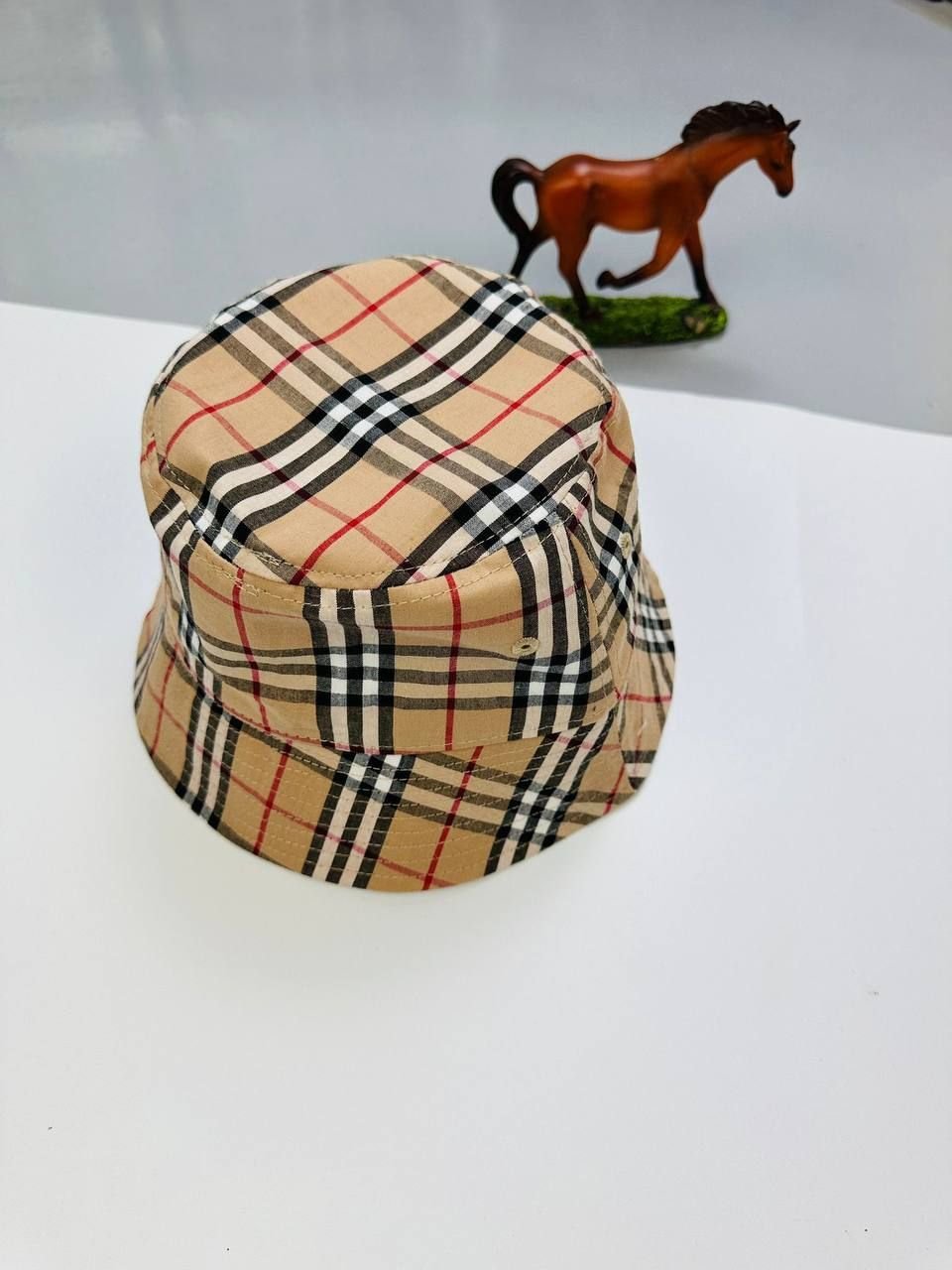 4480936522.jpg Burberry Bucket Hat Vintage Check - Image 1