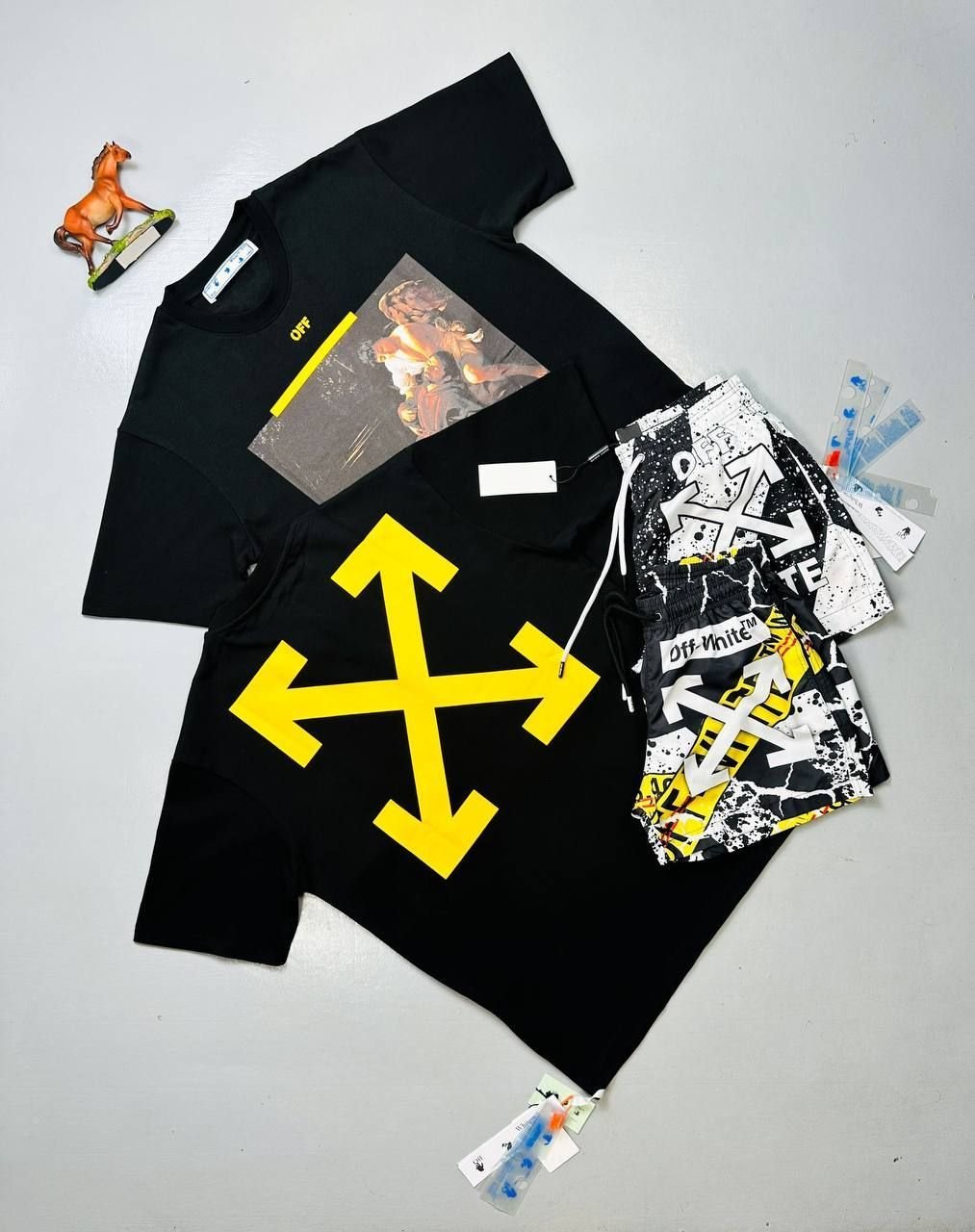 4487312478.jpg Off White Script Logo Diag Arrow Shorts & T-Shirt Set - Image 1