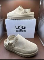 UGG Goldenstar White Color Trainers For Women's - Image 2