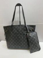 Louis Vuitton LV Women Tote Bag With Pouch - Image 2