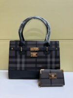 Burberry Handbags with Pouch For Women's in Different Colors - Image 2
