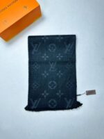 Louis Vuitton Women's LV Logomania Scarf - Image 4