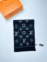 Louis Vuitton Women's LV Logomania Scarf