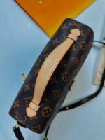 Louis Vuitton Women's Pochette Metis LV Monogram Shoulder Bag - Image 4