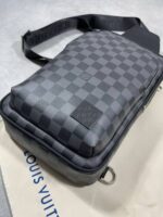 Louis Vuitton Men's LV Keepall Bandouleire Duffle Travel Bag - Image 5
