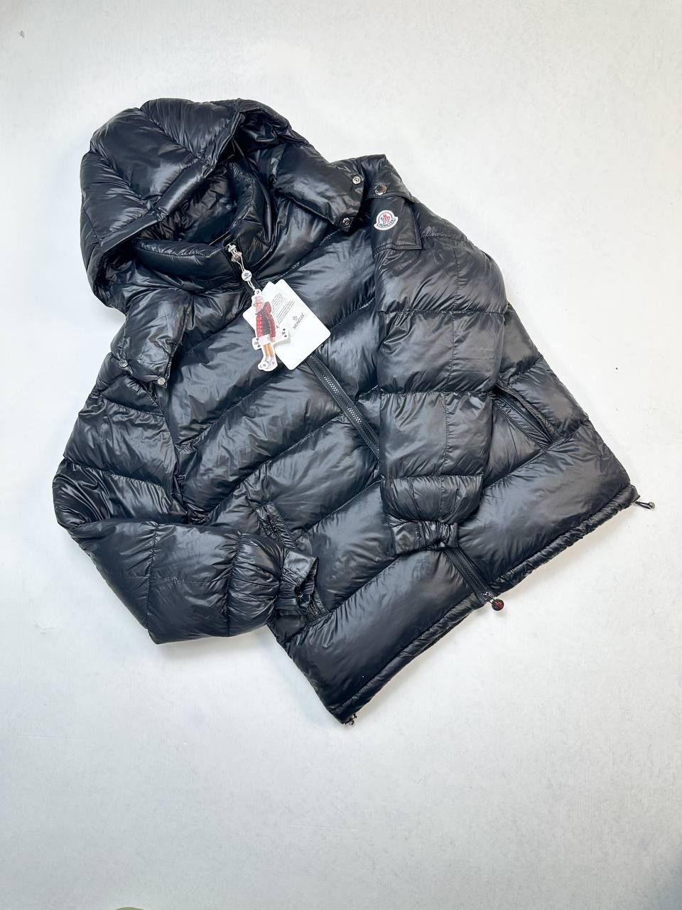 4648396367.jpg Moncler Padded Puffer Jackets For Men's in Different Colors - Image 1