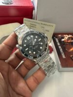 Omega Seamaster Diver Men's Watch in Black Dial with Silver Chain Strap - Image 2