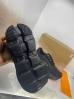 On Running Cloudmonster Lumos Trainers Black For Men's - Image 4