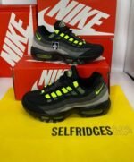 Nike Air Max 95 Black Neon Trainers For Men's - Image 2
