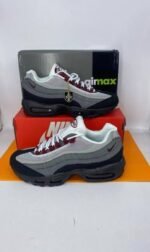 Nike Air Max 95 Dark Beetroot Trainers For Men's - Image 2
