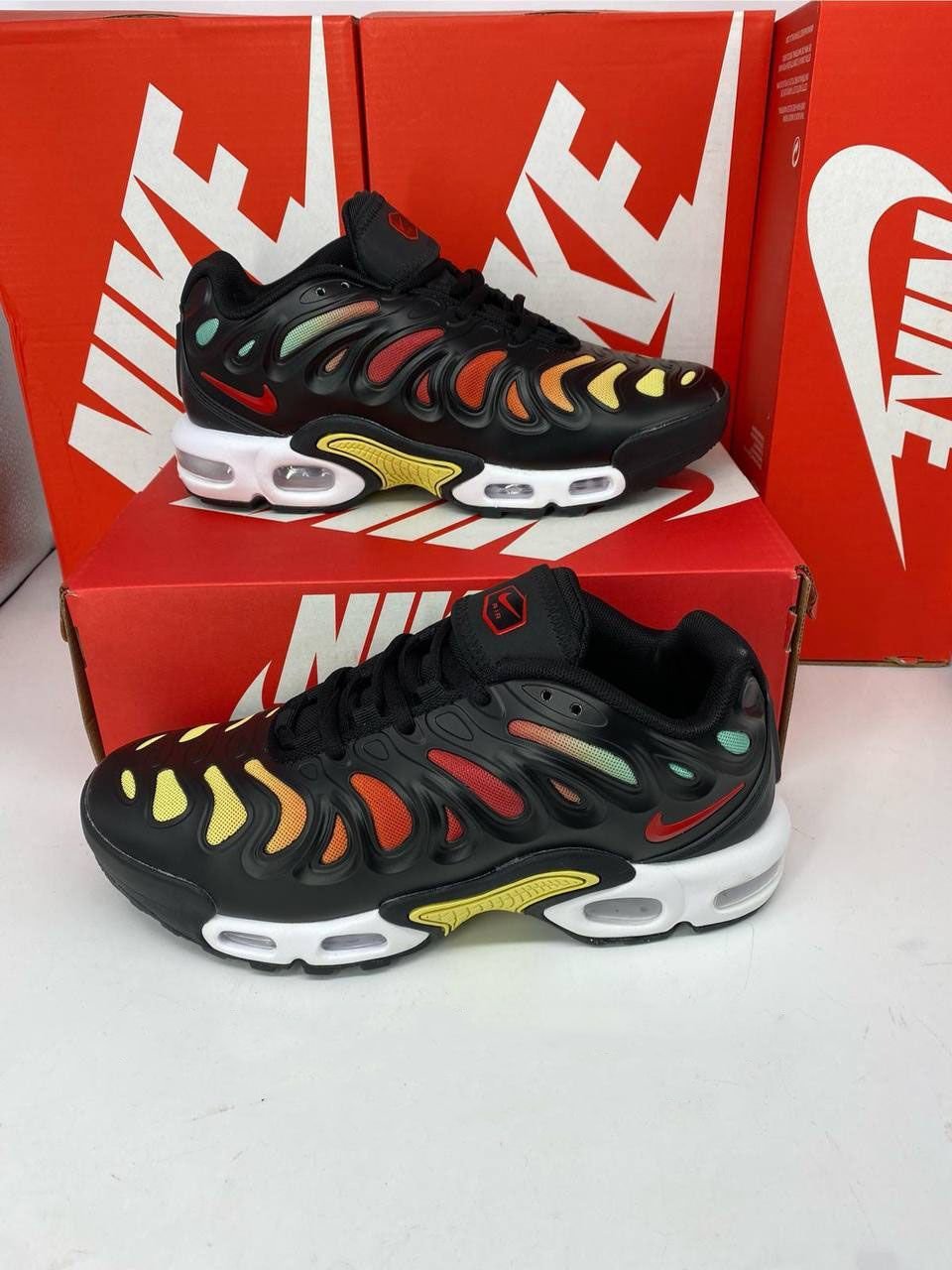 4731259225.jpg Nike Air Max Plus Drift Batman (GS) Black Red Anthracite Vivid Sulfur Trainers For Men's - Image 1