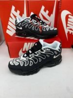 Nike Air Max Plus Drift Black Metallic Silver White Trainers For Men's - Image 2