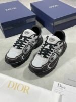 DIOR B30 Black & Grey Trainers For Men's - Image 2