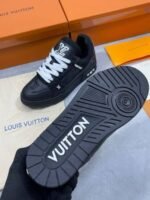 Louis Vuitton Men's LV Logo Trainers - Image 4