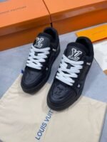 Louis Vuitton Men's LV Logo Trainers - Image 2