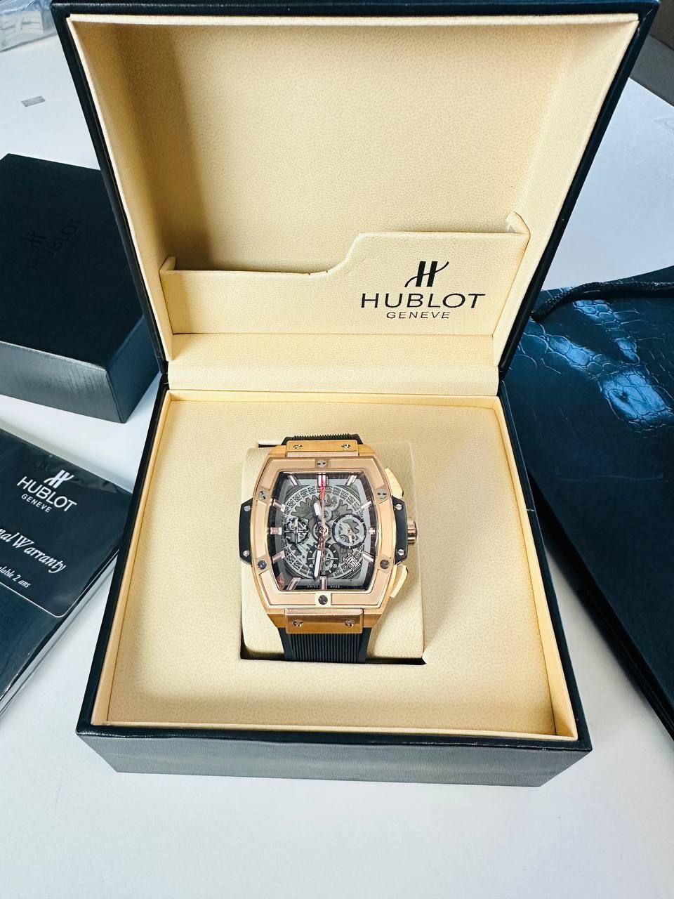 4768137609.jpg Hublot Spirit Of Big Bang King Gold Watch for Men's - Image 1