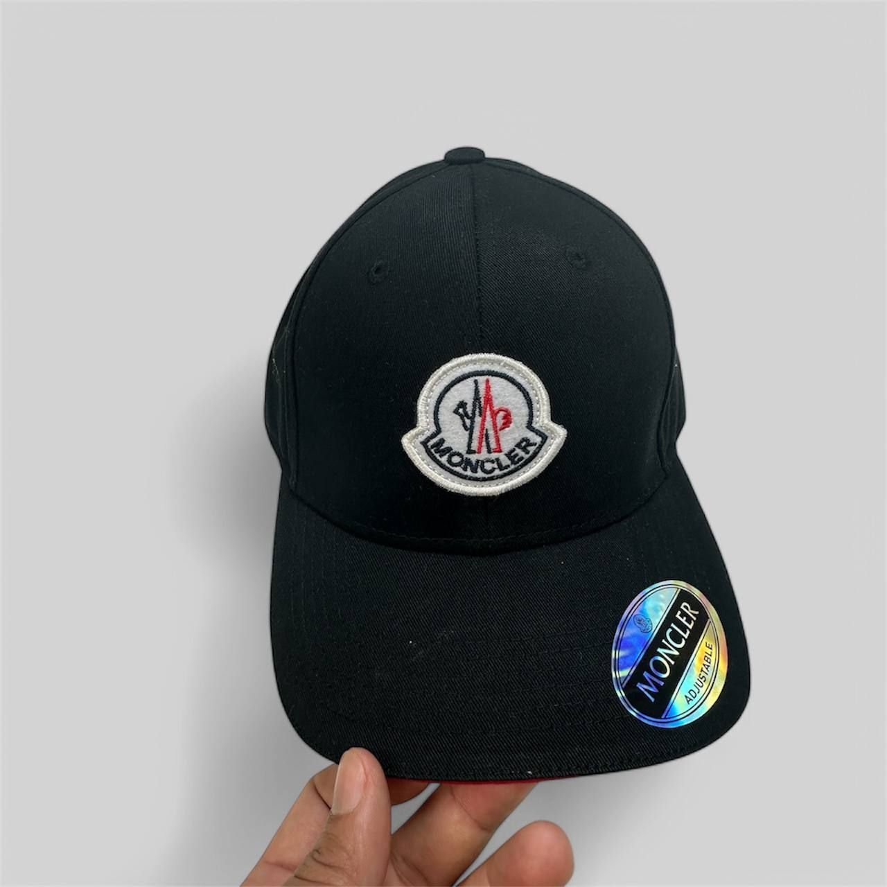 4817202785.jpg Moncler Men's Logo-Embroidered Black Cotton Cap For Men's - Image 1