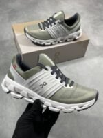 On Running Cloudswift Leaf Frost Trainers For Women's - Image 2