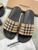 Burberry Signature Check Print Logo Sliders For Men's - Image 3
